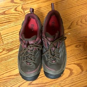 Keen Hiking Shoes Waterproof Size 9 (39.5)